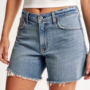 Abercrombie Curve Love Mid Rise Baggy Short